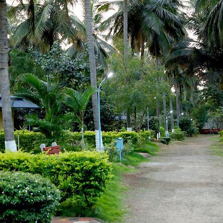 Royal Nature Resort Pollāchi Esterno foto