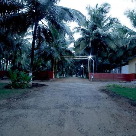 Royal Nature Resort Pollāchi Esterno foto