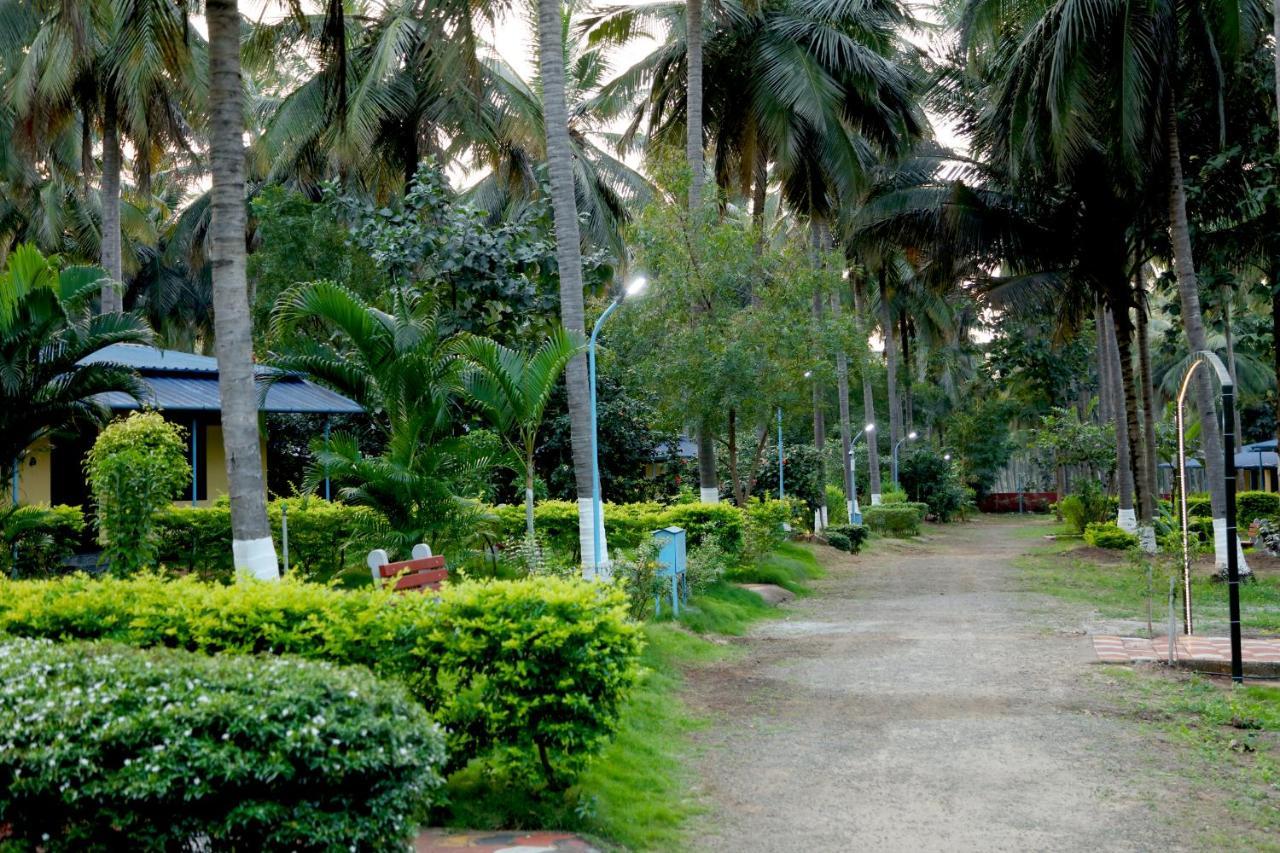 Royal Nature Resort Pollāchi Esterno foto