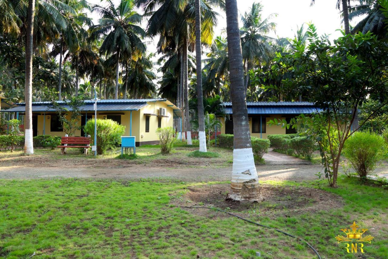 Royal Nature Resort Pollāchi Esterno foto