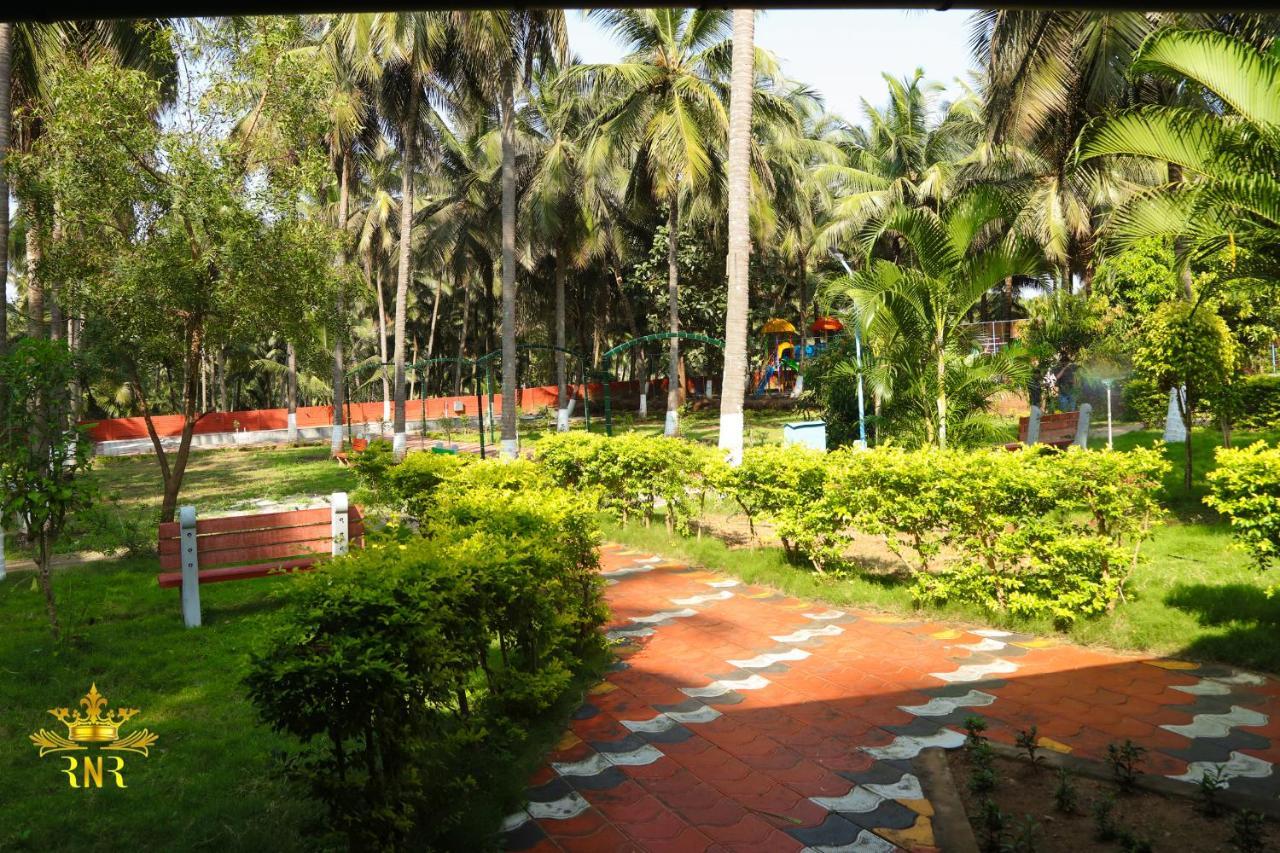 Royal Nature Resort Pollāchi Esterno foto