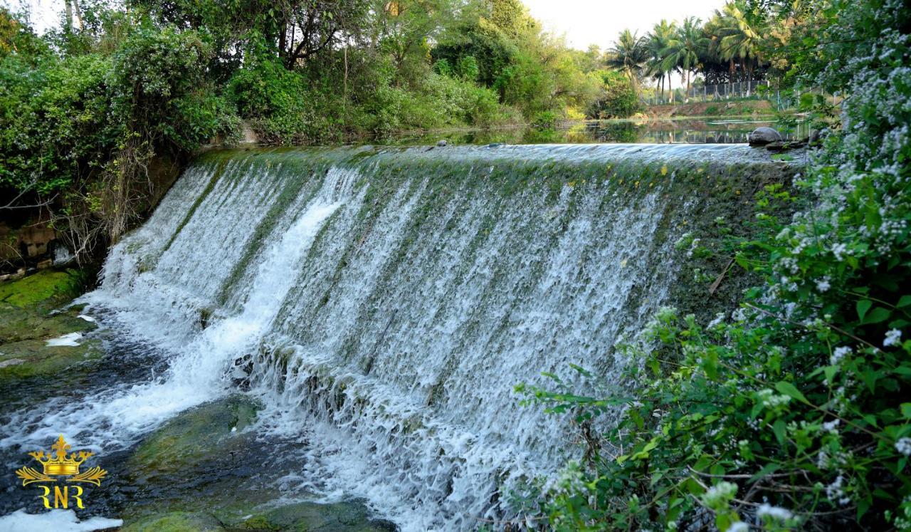 Royal Nature Resort Pollāchi Esterno foto