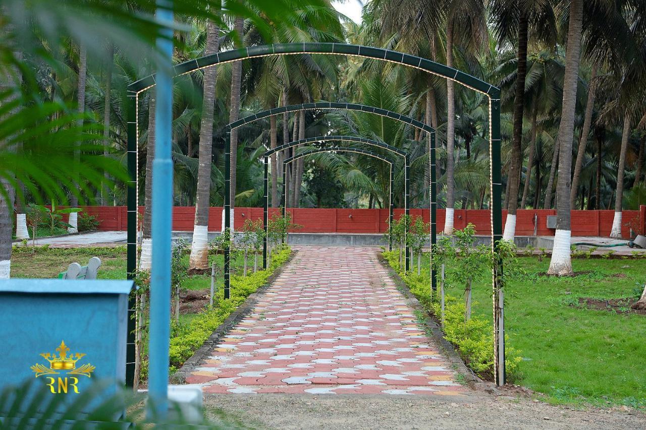 Royal Nature Resort Pollāchi Esterno foto