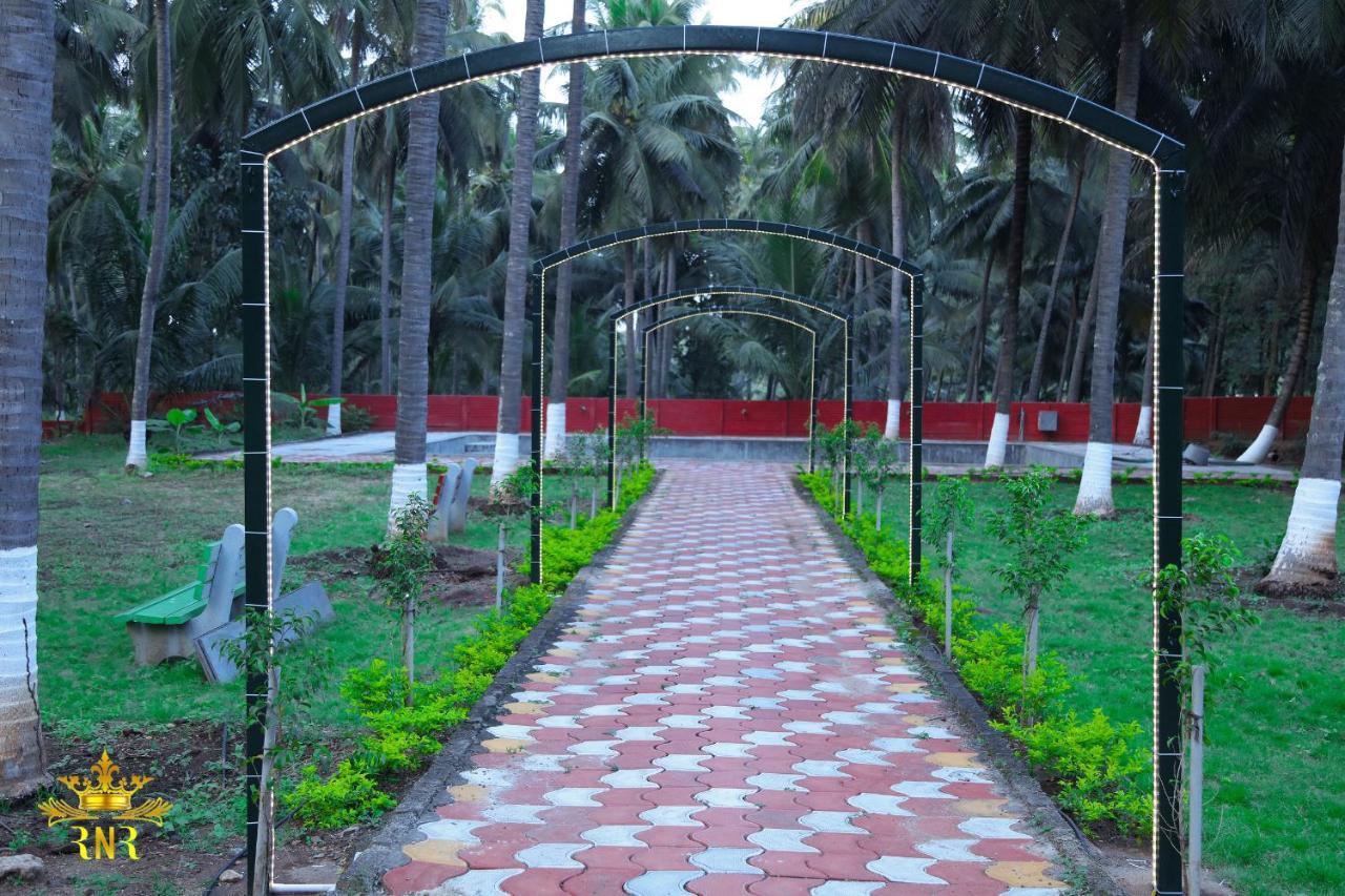 Royal Nature Resort Pollāchi Esterno foto